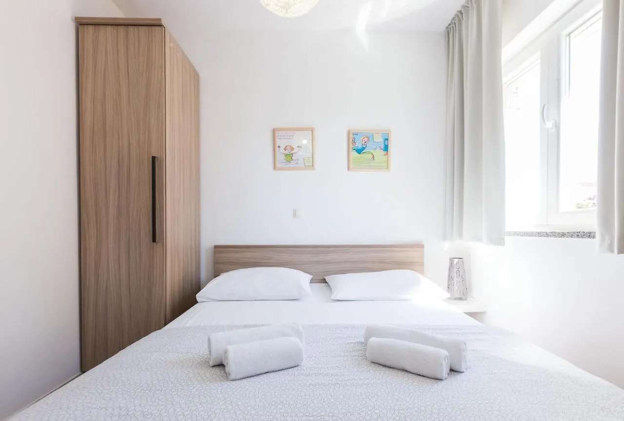 Gostinjska kuća Apartments 2A