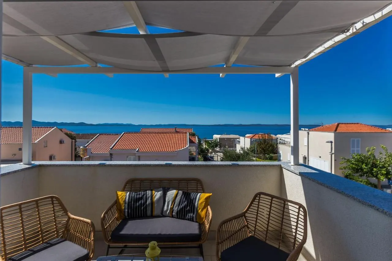 Apartments 2A 3*, Petrcane Croatia